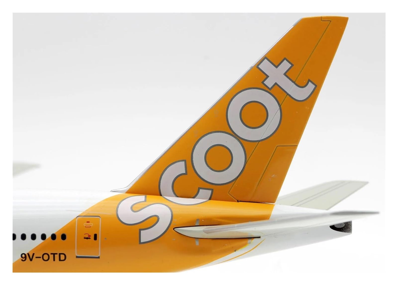 Amazon.co.jp: 飛行機模型飛行機おもちゃの飛行機模型 XX2985 JC 翼 1